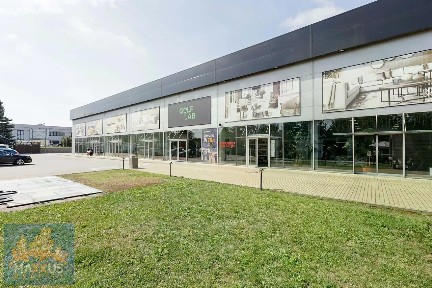 Pronájem obchodního prostoru 142 m²