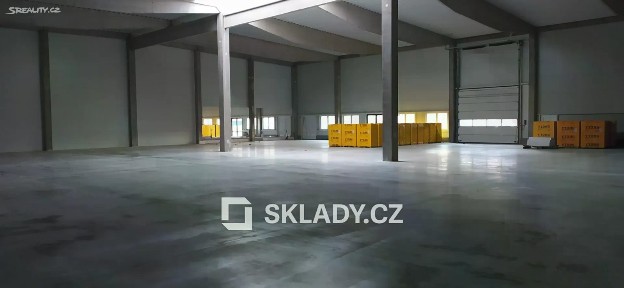 Pronájem skladového prostoru 1300 m²