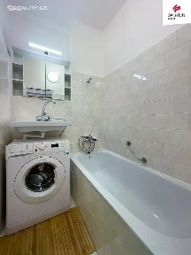 Pronájem bytu 1+1 37 m²