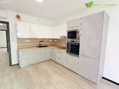 Pronájem bytu 3+kk 60 m²