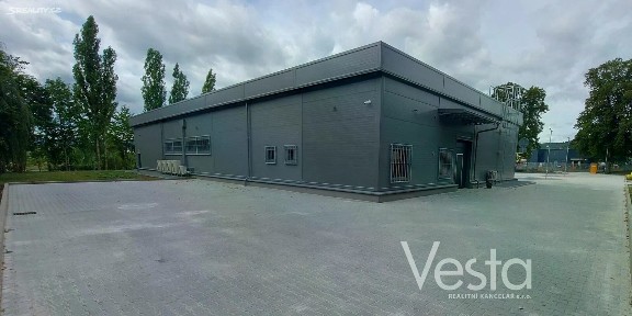 Pronájem obchodního prostoru 689 m²
