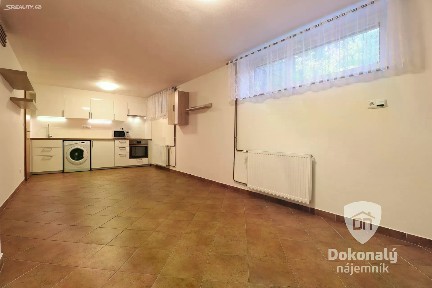 Pronájem bytu 1+kk 33 m² K náměstí, Praha - Ďáblice