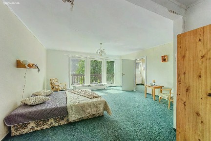 Prodej rodinného domu 294 m², pozemek 974 m²