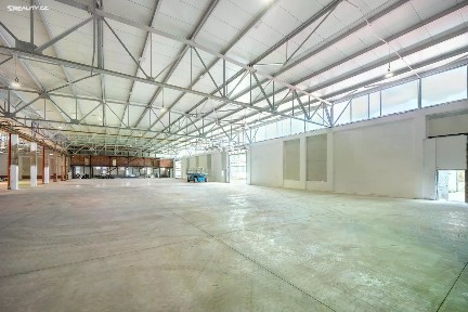 Prodej skladového prostoru 1875 m²