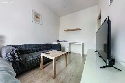 Pronájem bytu 1+1 25 m² Roháčova, Praha - Žižkov