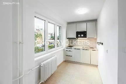 Pronájem bytu 2+kk 53 m² Malá Plynární, Praha - Holešovice