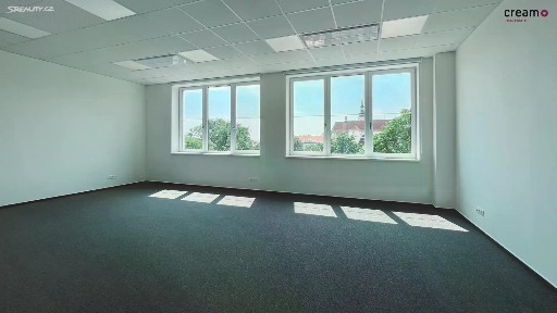 Pronájem kanceláře 500 m²