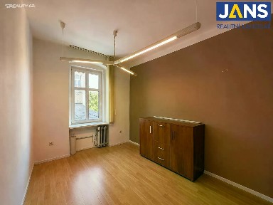 Na Hradbách, Krnov - Pod Bezručovým vrchem