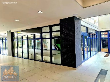 Pronájem obchodního prostoru 102 m²