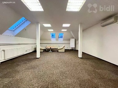 Pronájem kanceláře 75 m²