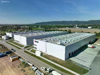 Pronájem skladového prostoru 1100 m²