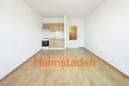 Pronájem bytu 1+kk 28 m² Výškovická, Ostrava - Výškovice