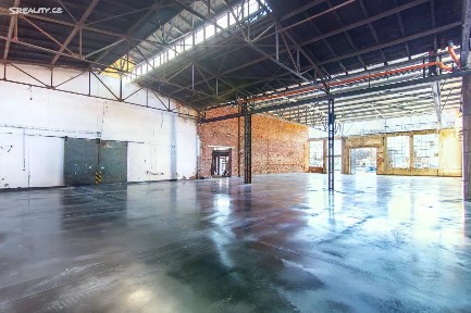 Prodej skladového prostoru 800 m²