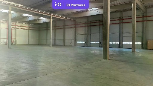 Pronájem skladového prostoru 1200 m²