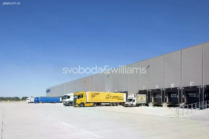 Pronájem skladového prostoru 8794 m²