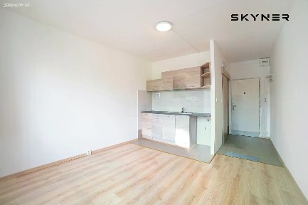 Pronájem bytu 1+kk 19 m² Glennova, Ústí nad Labem - Severní Terasa