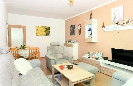 Třebízského náměstí, Postoloprty