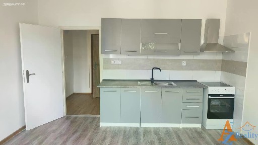 Pronájem bytu 1+1 40 m² V Sídlišti, Děčín - Děčín XXXII-Boletice nad Labem