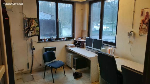 Prodej výrobní haly, prostoru 870 m² Jabkenice
