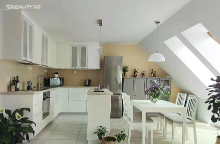 Pronájem bytu 3+kk 116 m² Vršovická, Praha - Vršovice