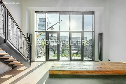 Pronájem bytu 2+kk 40 m² V Háji, Praha - Holešovice