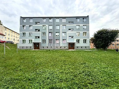 Pronájem bytu 2+1 44 m² Okružní, Meziboří