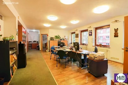 Pronájem kanceláře 188 m²