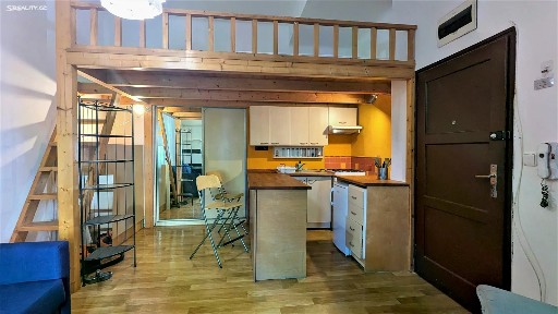Pronájem bytu 1+kk 28 m²