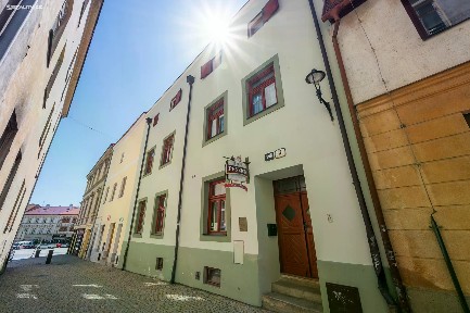 Prodej činžovního domu 690 m²