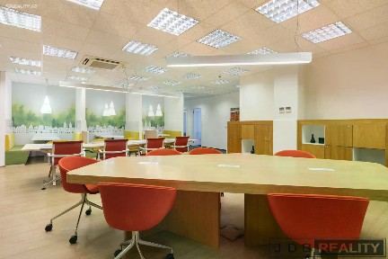 Pronájem kanceláře 110 m² Dělnická, Praha - Holešovice