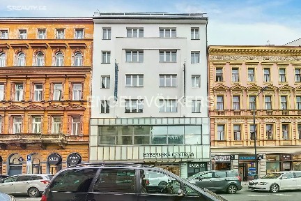 Pronájem kanceláře 666 m²