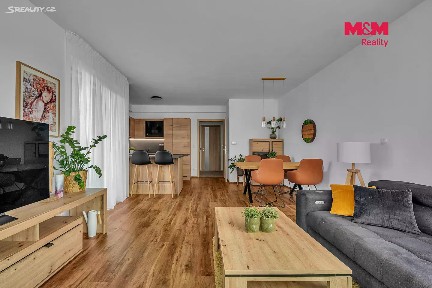 Pronájem bytu 2+kk 58 m² Pod Vinicí, Pardubice - Zelené Předměstí