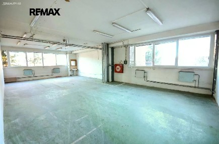 Pronájem skladového prostoru 343 m²