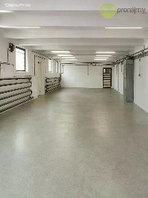 Pronájem skladového prostoru 112 m²