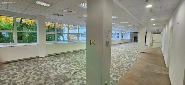 Pronájem kanceláře 2344 m²
