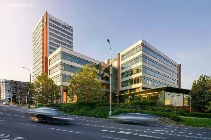 Pronájem kanceláře 192 m²