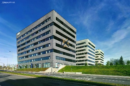 Pronájem kanceláře 839 m²