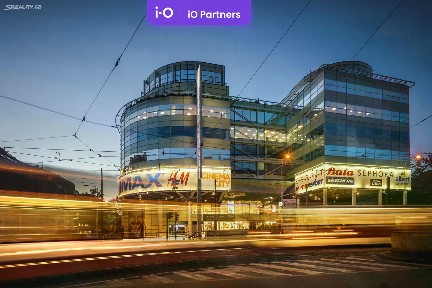 Pronájem kanceláře 387 m²