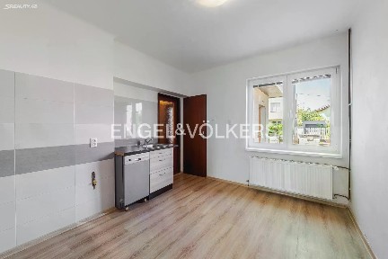 Pronájem kanceláře 60 m² Praha - Lhotka