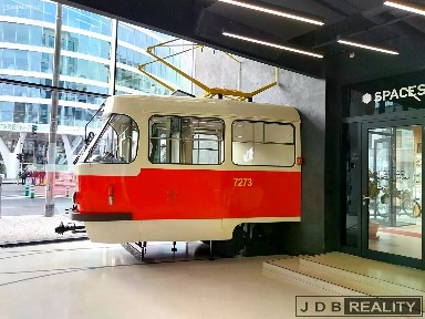 Pronájem kanceláře 300 m²