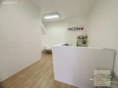 Pronájem kanceláře 180 m²