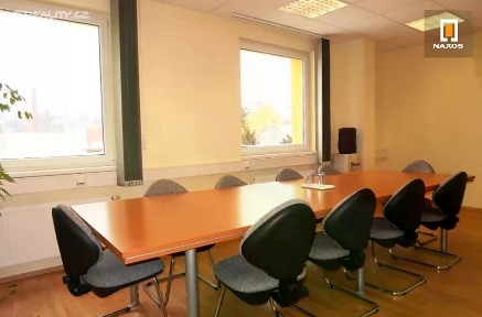 Pronájem kanceláře 287 m²
