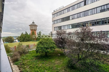 Pronájem kanceláře 467 m²