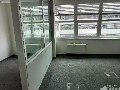 Pronájem kanceláře 168 m²