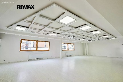 Pronájem obchodního prostoru 97 m²