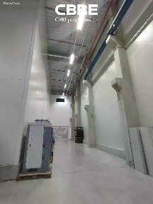 Pronájem skladového prostoru 1404 m²