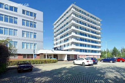 Pronájem kanceláře 580 m²