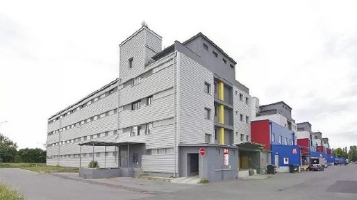 Pronájem skladového prostoru 22 m² Ve žlíbku, Praha - Horní Počernice
