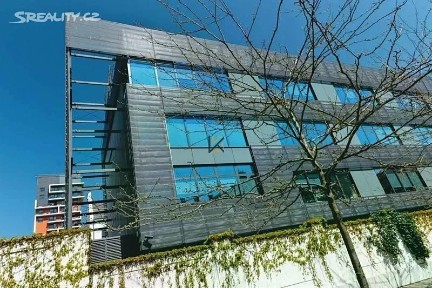 Pronájem kanceláře 540 m²