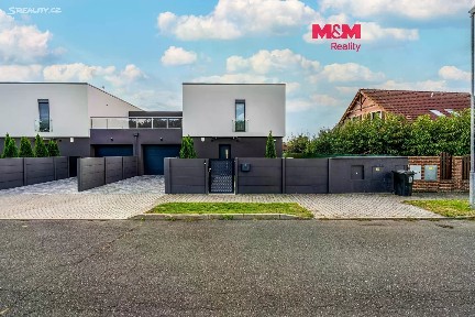 Prodej rodinného domu 195 m², pozemek 484 m²